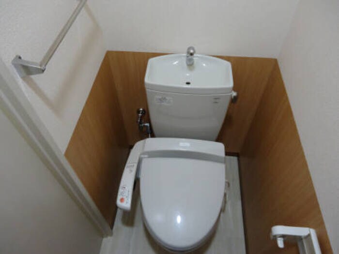 物件内観写真6　(トイレ)