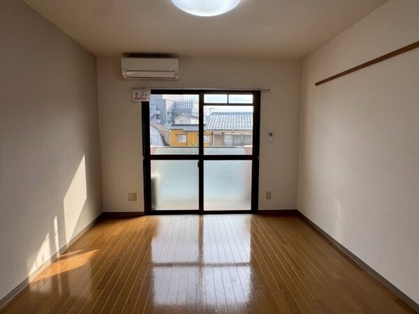 居室(2025年12月撮影※現況を優先します。)