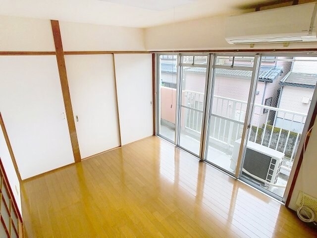 物件内観写真3　(2025年10月撮影)