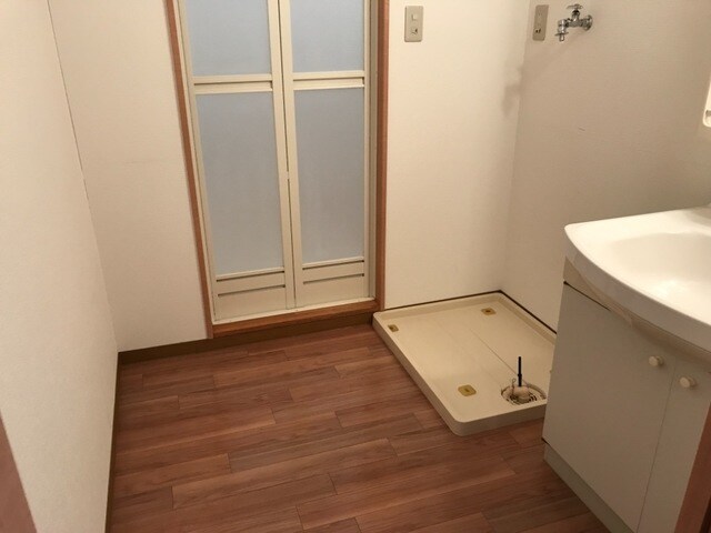 物件内観写真13　(洗面)