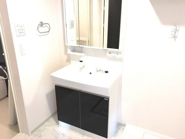 物件内観写真7　(洗面)