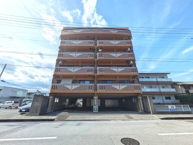 物件外観写真1　(2025年5月撮影※現況を優先します。)