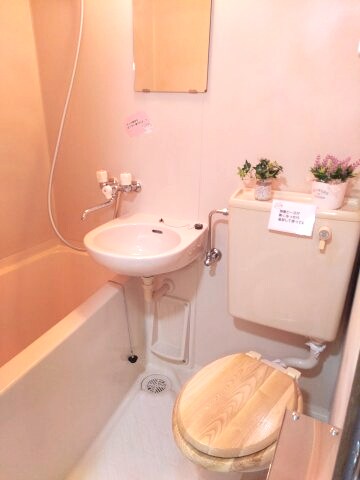 物件内観写真4　(2022年3月撮影)