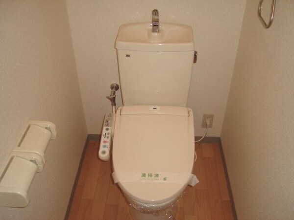 トイレ(シャワー付トイレ)