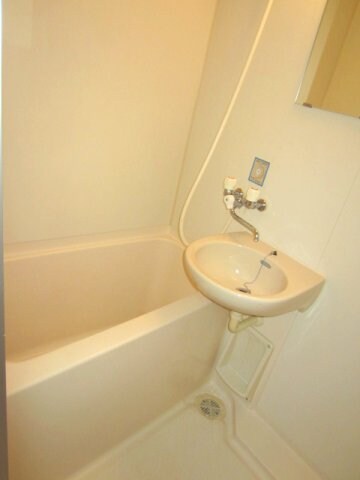 物件内観写真4　(3階別室の参考写真です。現況を優先します。(304))