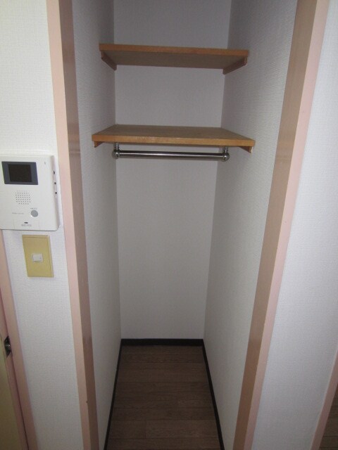 物件内観写真7　(3階別室の参考写真です。現況を優先します。(304))