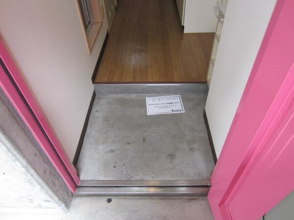 玄関(3階別室の参考写真です。現況を優先します。(304))