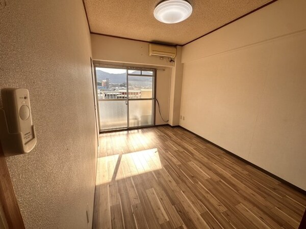 居室(2024年12月撮影※現況を優先致します。)