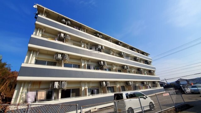 物件外観写真1　(2022年2月撮影)