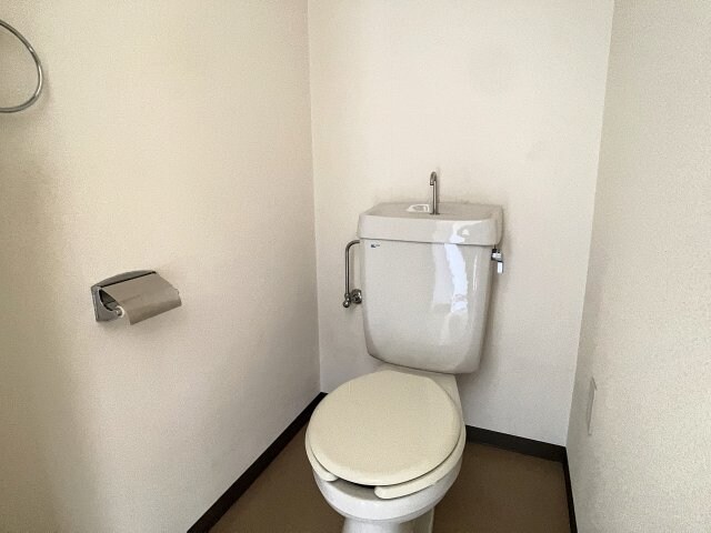 物件内観写真5　(2022年11月撮影)