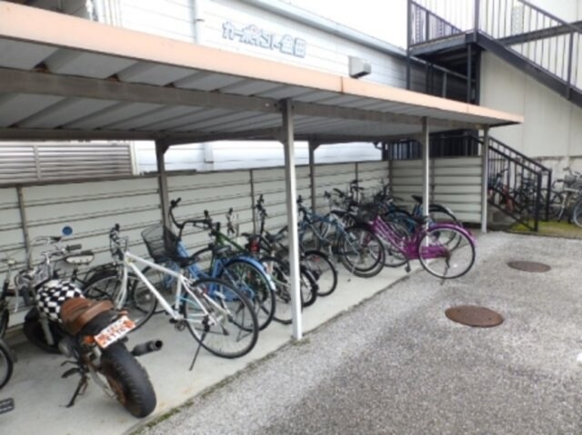 物件内観写真15　(駐輪場)