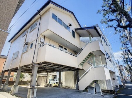 岡松マンション外観写真