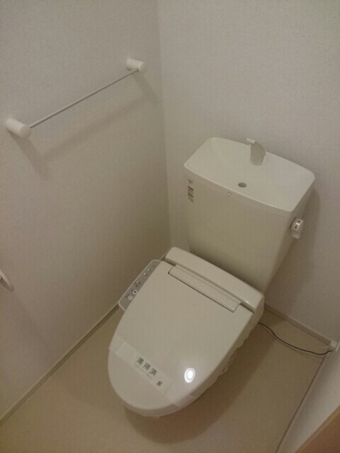 物件内観写真6　(トイレ)