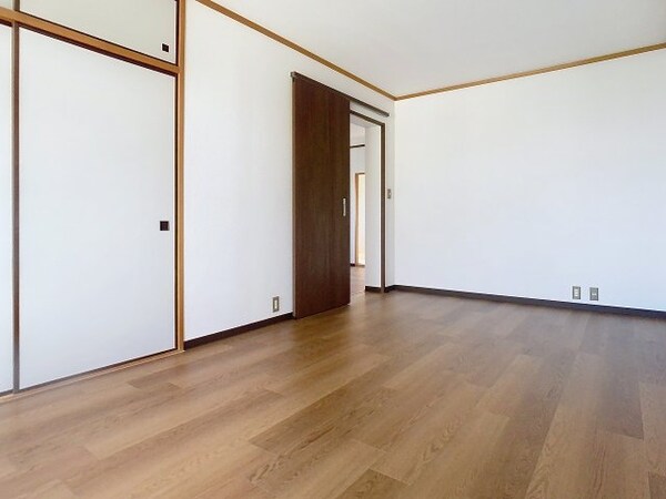 居室(2025年6月撮影※現況を優先致します。)