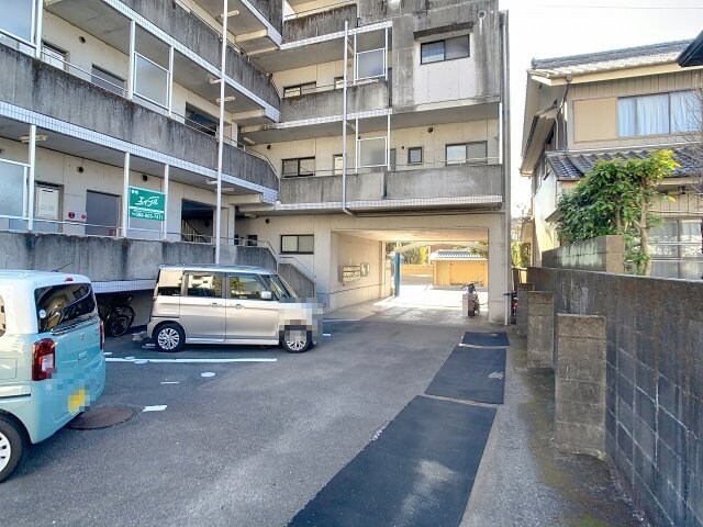 物件外観写真2　(現況が相違する場合は現況を優先致します。)