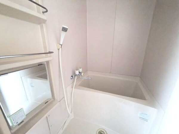 浴室(2024年12月撮影)