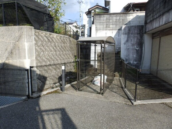 ゴミ置き場