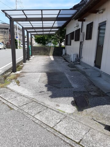 物件外観写真3　(2022年5月撮影)