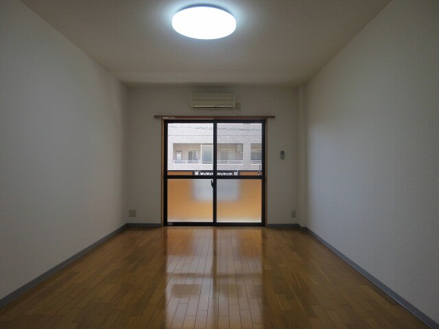 物件内観写真3　(2016年5月撮影※現況を優先します。)