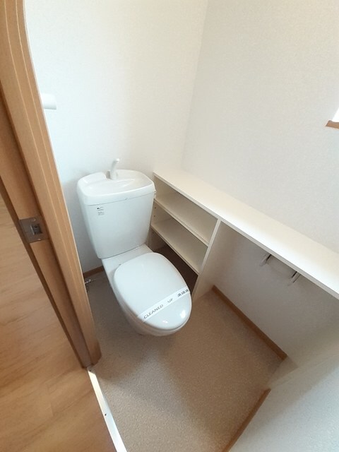 物件内観写真6　(トイレ)