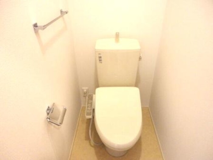 物件内観写真6　(温水洗浄暖房便座)