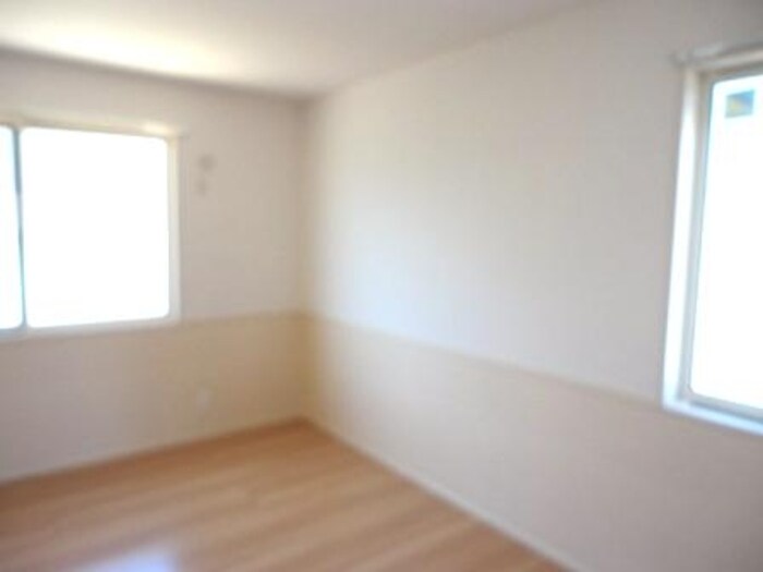 物件内観写真8　(洋室)