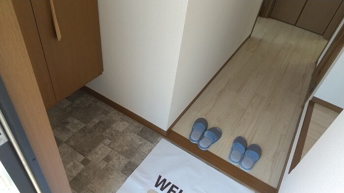 物件内観写真14　(玄関)