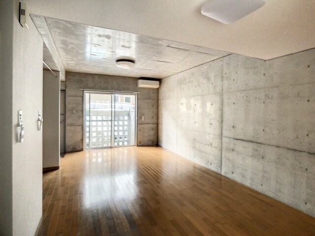 物件内観写真6　(現況が相違する場合は現況を優先致します。)