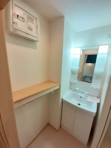 物件内観写真7　(洗面所)