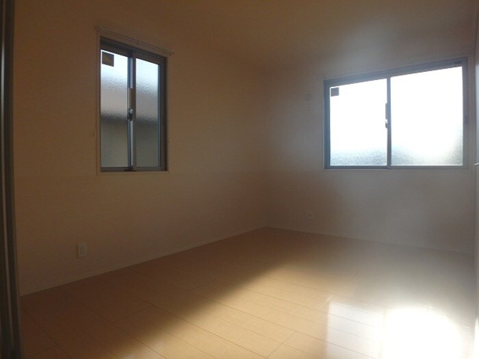 物件内観写真6　(洋室6帖)