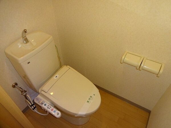 トイレ(シャワー付トイレ)