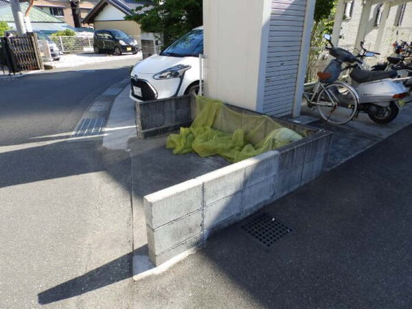 周辺環境(ゴミ出し場)