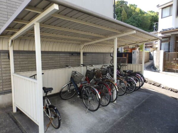 建物設備(駐輪場)