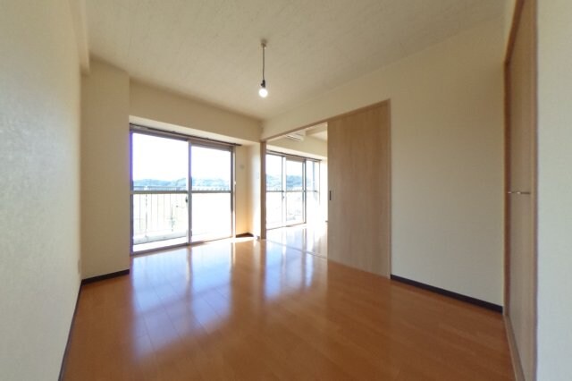 物件内観写真12　(現況が相違する場合は現況を優先致します。)