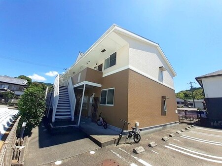 ハイツ・林外観写真