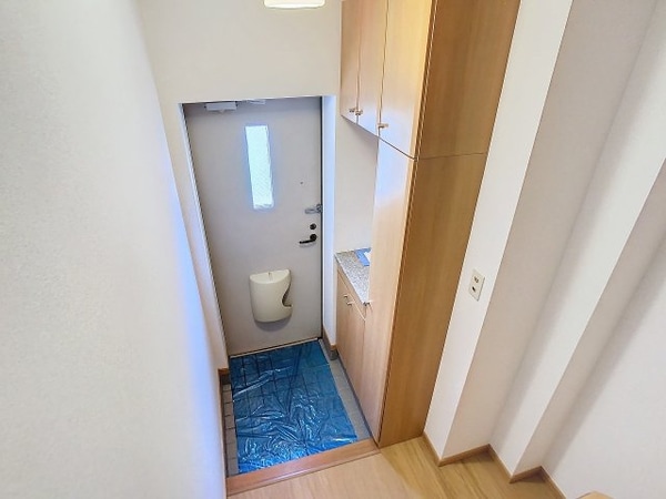 玄関(2024年4月撮影)