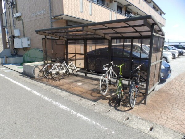 建物設備(駐輪場)