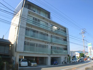 カトルジェムリューヌ外観写真
