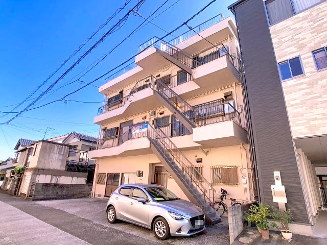 物件外観写真1　(2025年10月撮影)