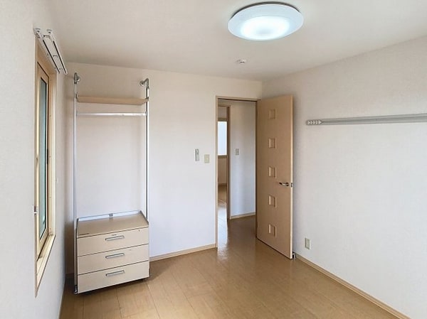 洋室(2025年7月撮影)