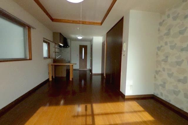 物件内観写真2　(2019年12月撮影)