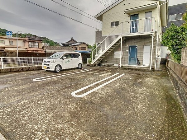 駐車場(2024年10月撮影)