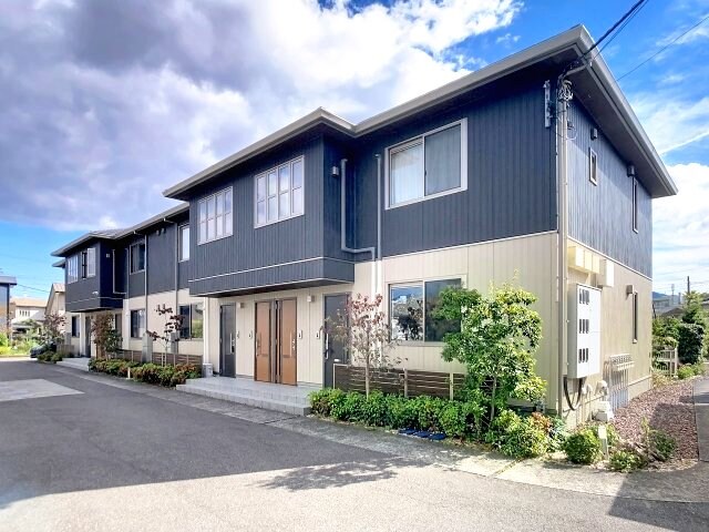 物件外観写真1　(2025年11月撮影)