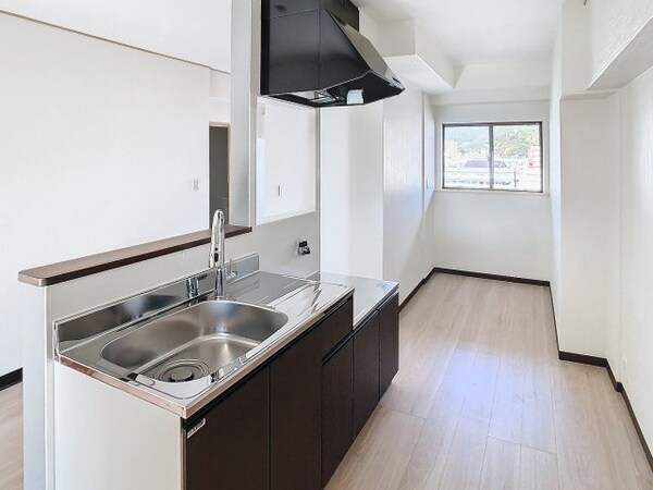 キッチン(2024年12月撮影※現況を優先致します。)