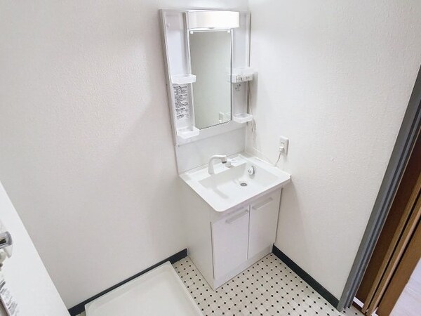 洗面・脱衣所(2024年12月撮影※現況を優先致します。)