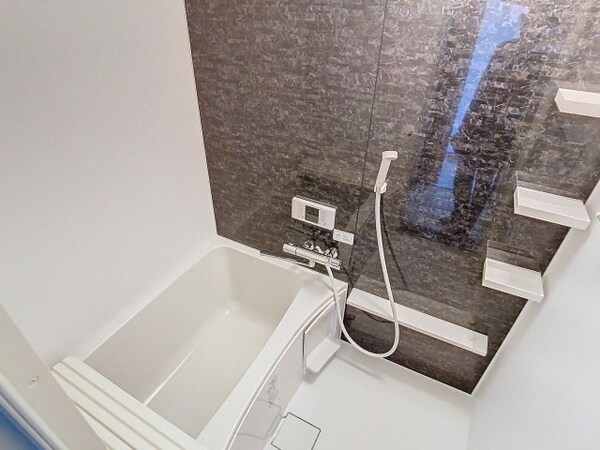 浴室(2024年12月撮影※現況を優先致します。)