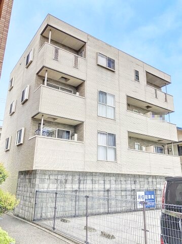 物件外観写真1　(2024年4月撮影)