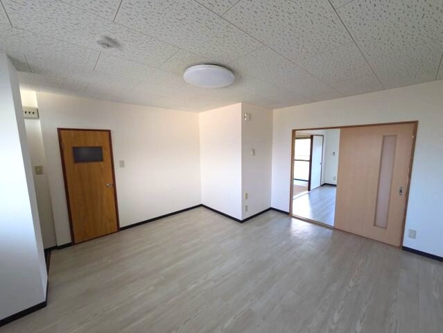 物件内観写真3　(2024年11月撮影※現況を優先致します。)