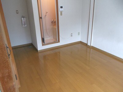 物件内観写真3　(2階別室の参考写真です。現況を優先します。（207）)