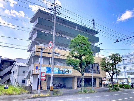 アルボビル外観写真